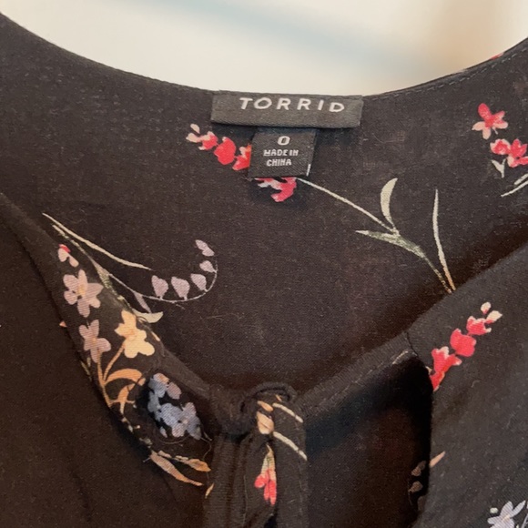 Torrid black floral tiered keyhole maxi dress - Picture 5 of 6